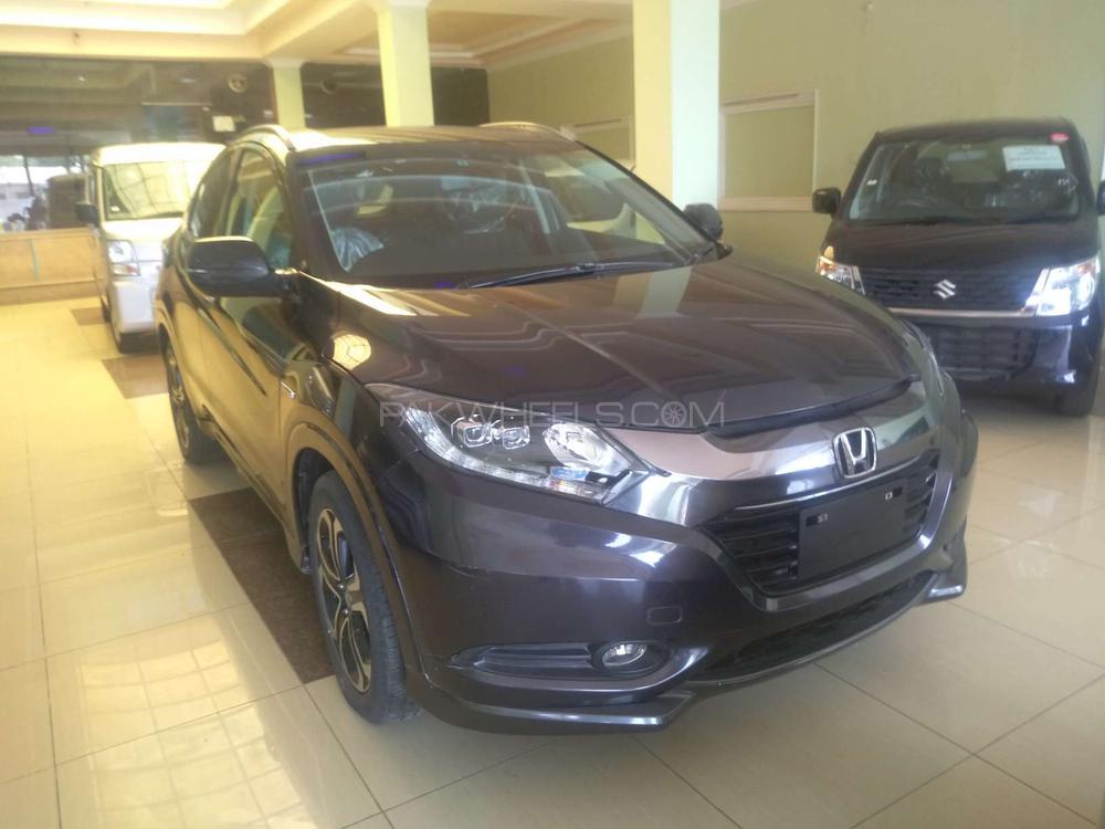 Honda Vezel 2015 for Sale in Multan Honda Vezel 2015 for Sale in Multan Image-2