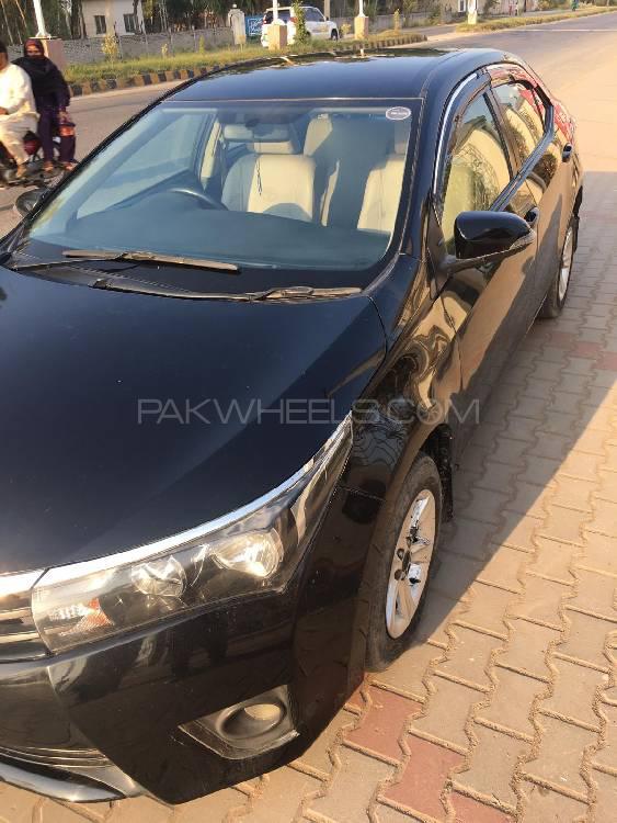 ٹویوٹا کرولا 2015 for Sale in گجرات ٹویوٹا کرولا 2015 for Sale in گجرات Image-3