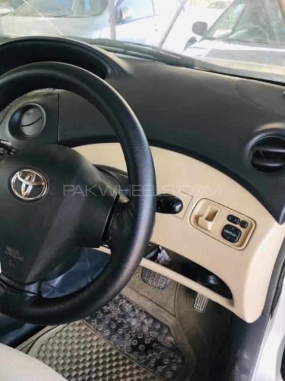 Toyota Vitz 2000 for Sale in Peshawar Toyota Vitz 2000 for Sale in Peshawar Image-4