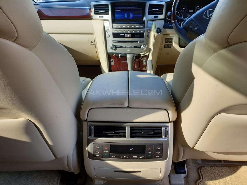 Lexus LX Series 2013 for Sale in Lahore Lexus LX Series 2013 for Sale in Lahore Image-6