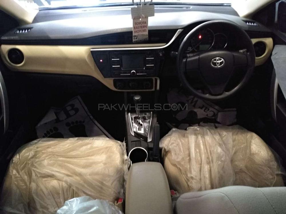 Toyota Corolla 2017 for Sale in Karachi Toyota Corolla 2017 for Sale in Karachi Image-10