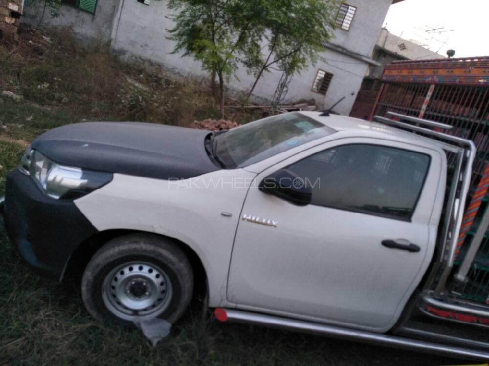 Toyota Hilux 2018 for Sale in Islamabad Toyota Hilux 2018 for Sale in Islamabad Image-5