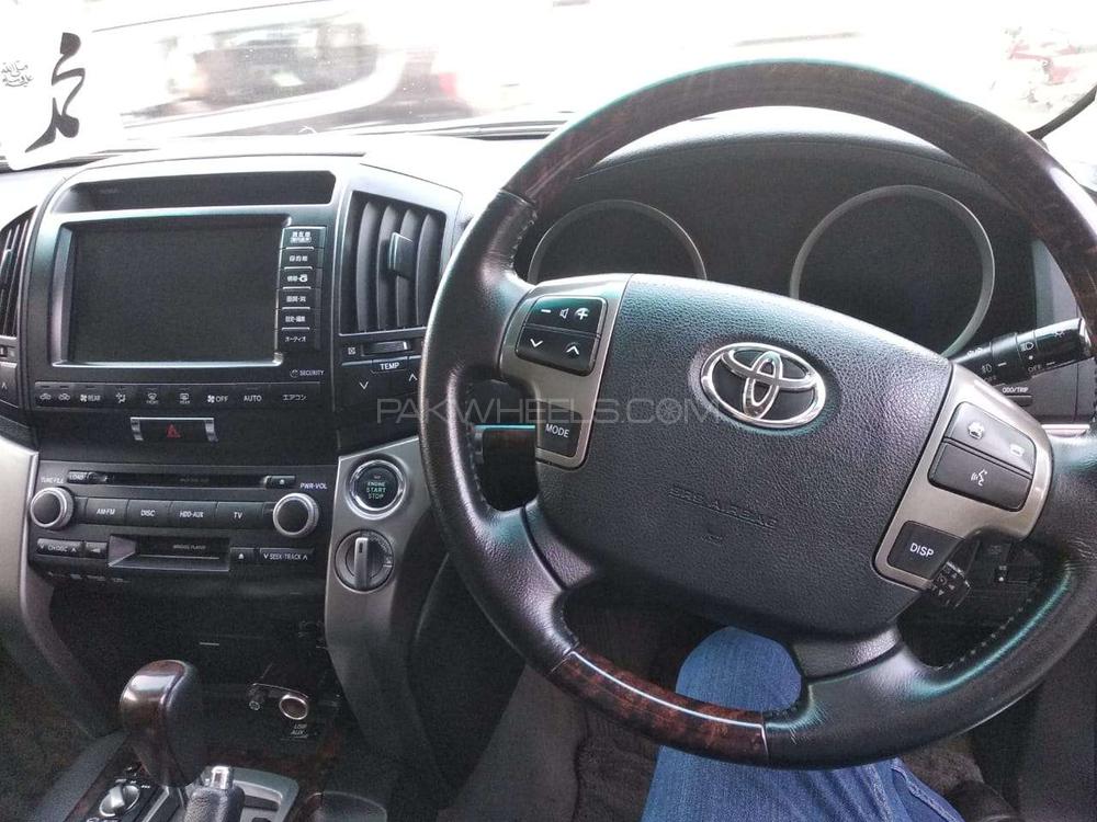 Toyota Land Cruiser 2011 for Sale in Lahore Toyota Land Cruiser 2011 for Sale in Lahore Image-4