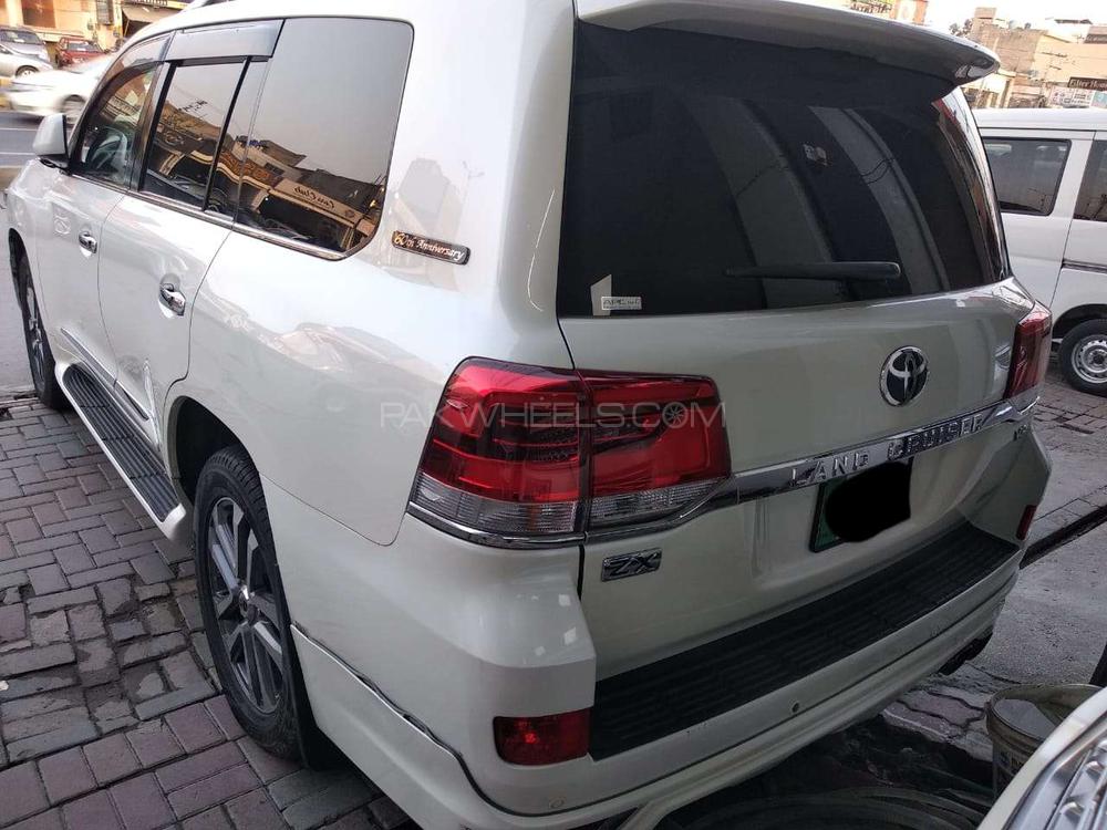 Toyota Land Cruiser 2011 for Sale in Lahore Toyota Land Cruiser 2011 for Sale in Lahore Image-8