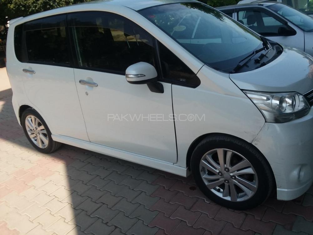 Daihatsu Move 2011 for Sale in Islamabad Daihatsu Move 2011 for Sale in Islamabad Image-2