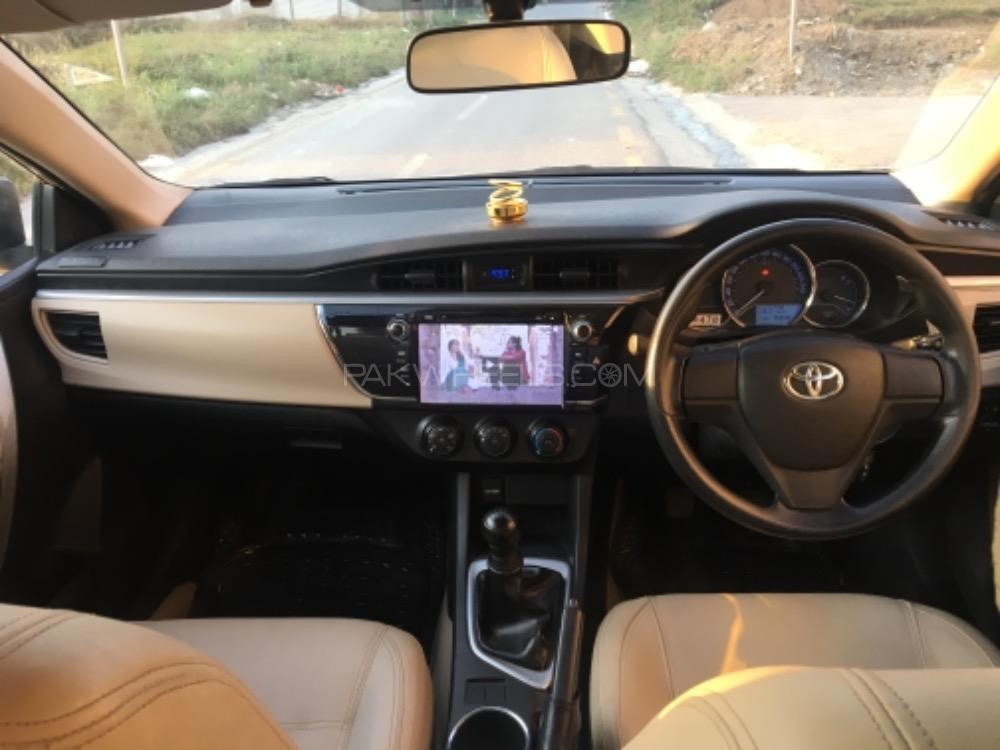 Toyota Corolla 2015 for Sale in Abbottabad Toyota Corolla 2015 for Sale in Abbottabad Image-5