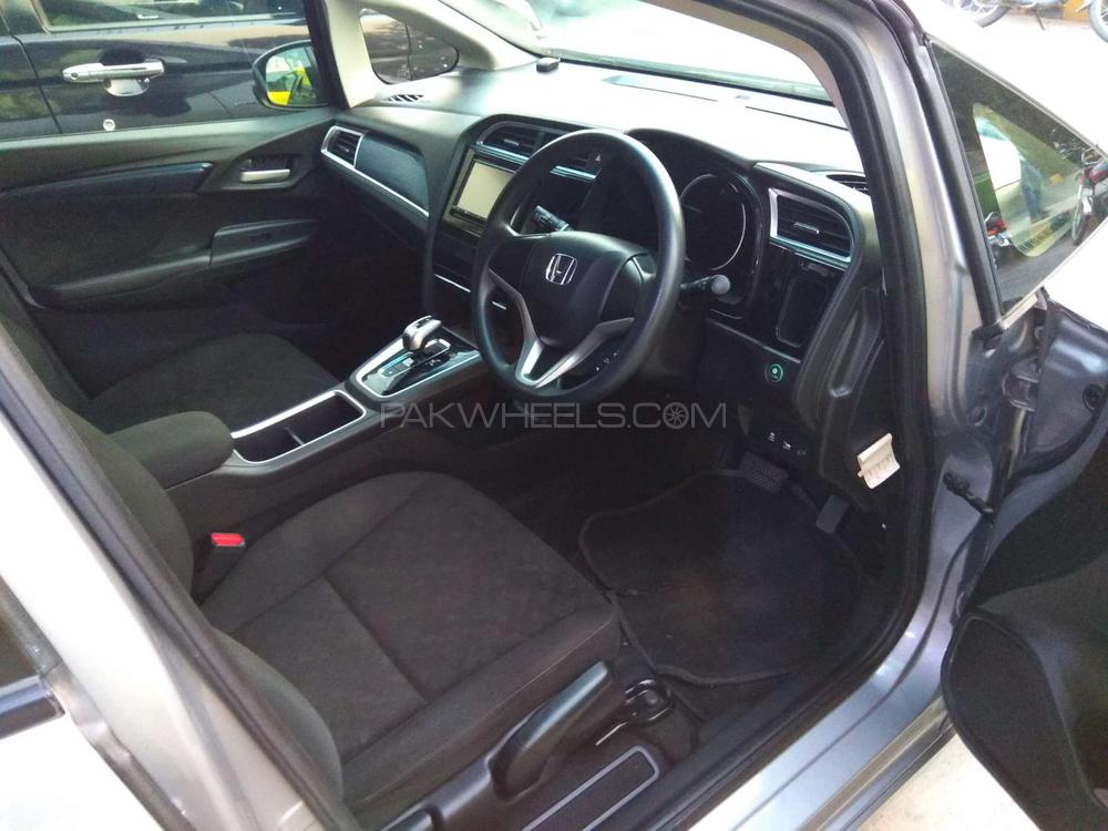 Honda Fit 2017 for Sale in Lahore Honda Fit 2017 for Sale in Lahore Image-4