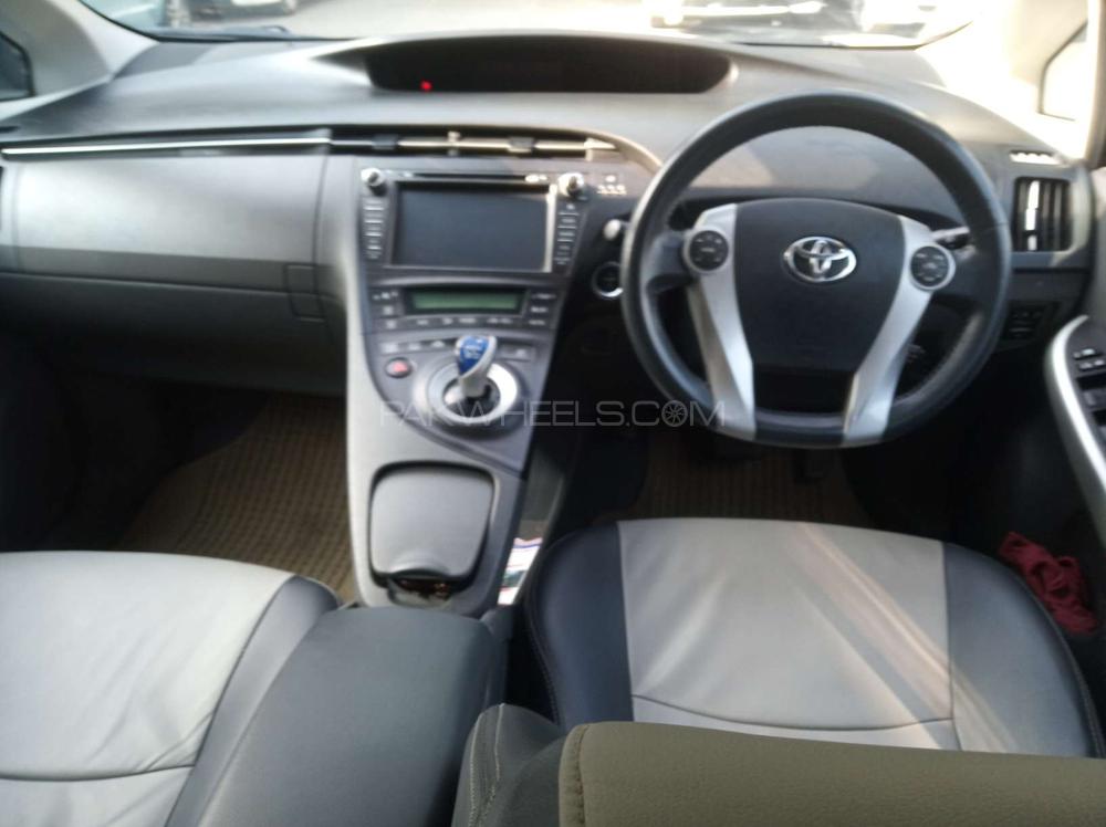 Toyota Prius 2011 for Sale in Islamabad Toyota Prius 2011 for Sale in Islamabad Image-10