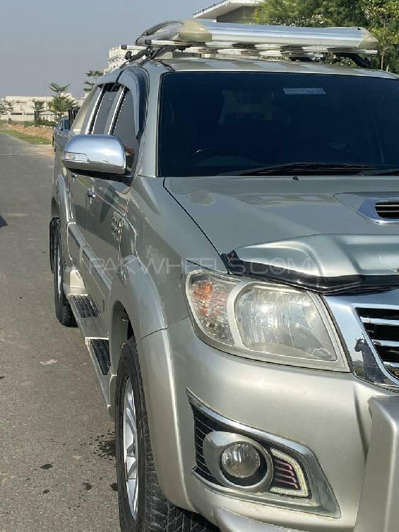 Toyota Hilux 2012 for Sale in Multan Toyota Hilux 2012 for Sale in Multan Image-13