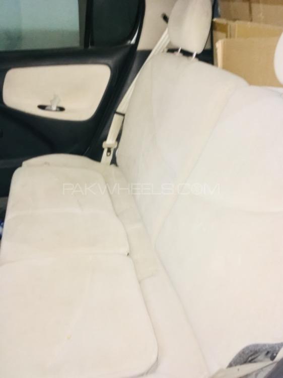 Toyota Vitz 2000 for Sale in Peshawar Toyota Vitz 2000 for Sale in Peshawar Image-5