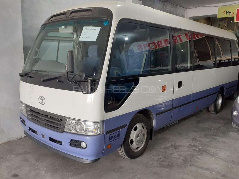 Toyota Coaster 2016 for Sale in Lahore Toyota Coaster 2016 for Sale in Lahore Image-4