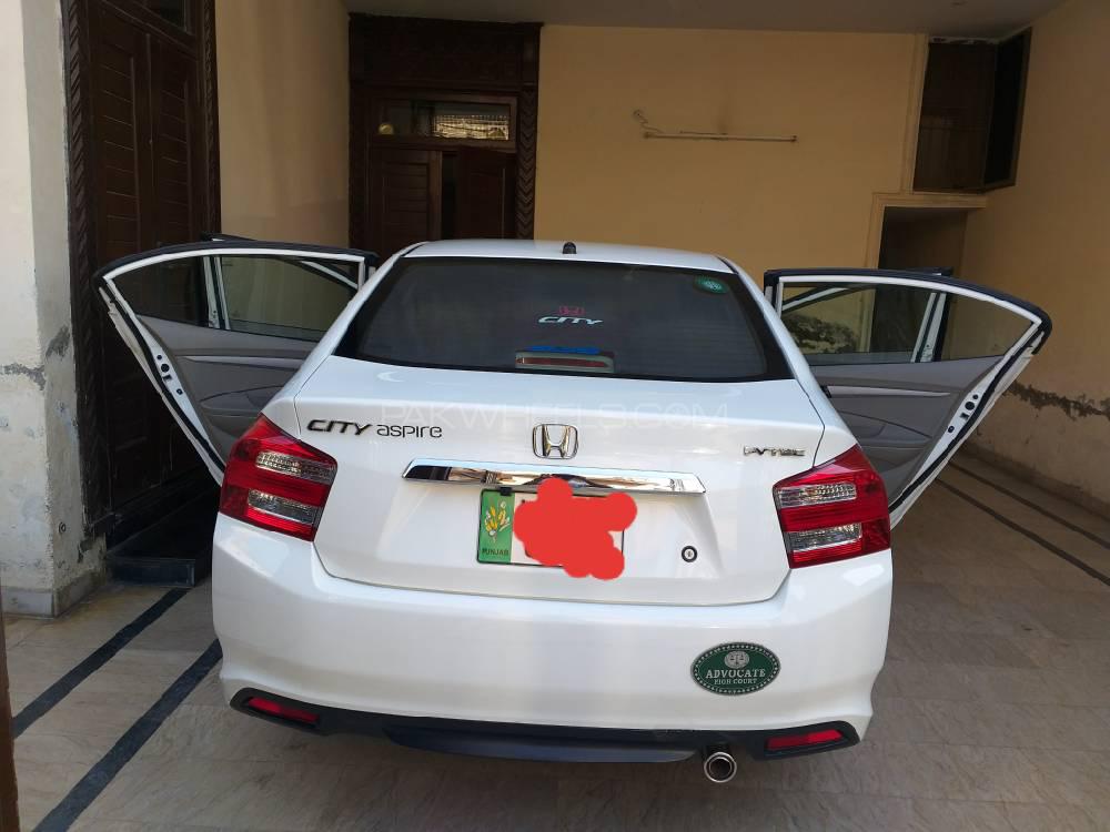 Honda City 2017 for Sale in Lahore Honda City 2017 for Sale in Lahore Image-19