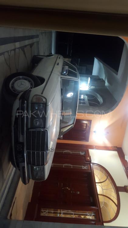 Mercedes Benz 240 Gd 1981 for Sale in Islamabad Image-1