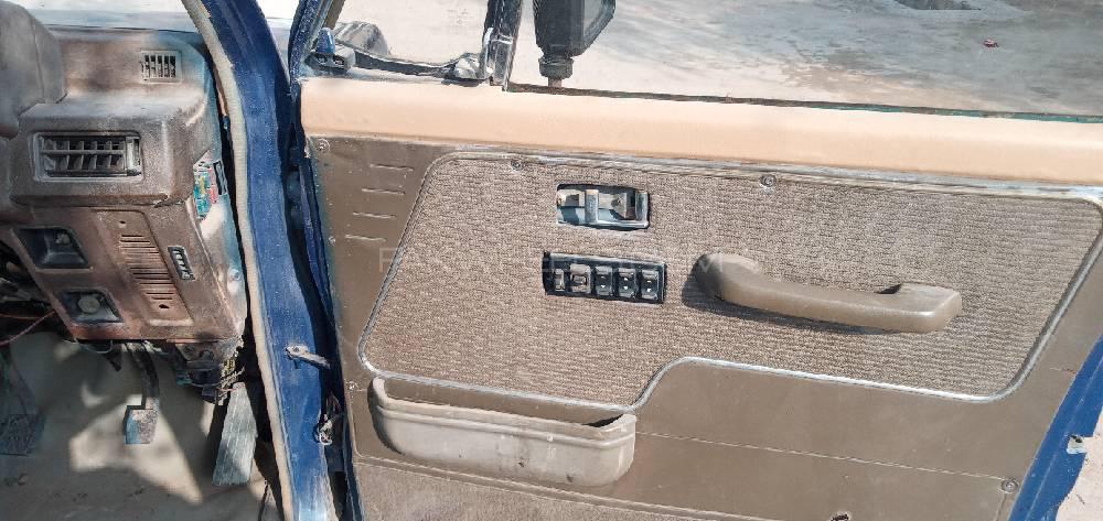 Mitsubishi Pajero 1986 for Sale in Multan Mitsubishi Pajero 1986 for Sale in Multan Image-3