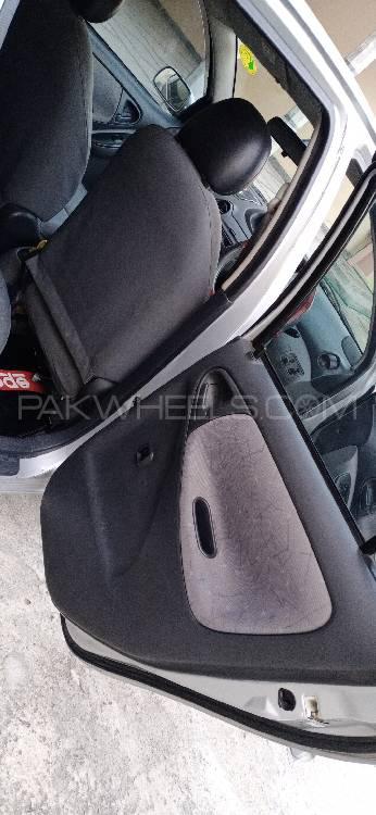 Toyota Vitz 2000 for Sale in Mardan Toyota Vitz 2000 for Sale in Mardan Image-11