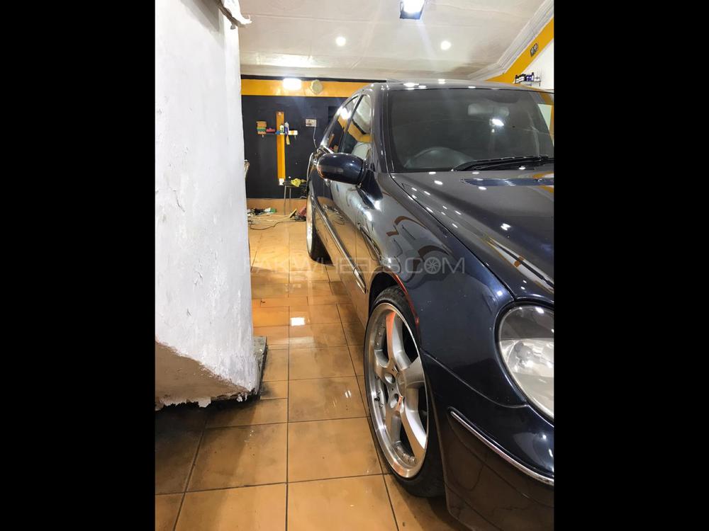 مرسڈیز بینز سی کلاس 2003 for Sale in فیصل آباد مرسڈیز بینز سی کلاس 2003 for Sale in فیصل آباد Image-12