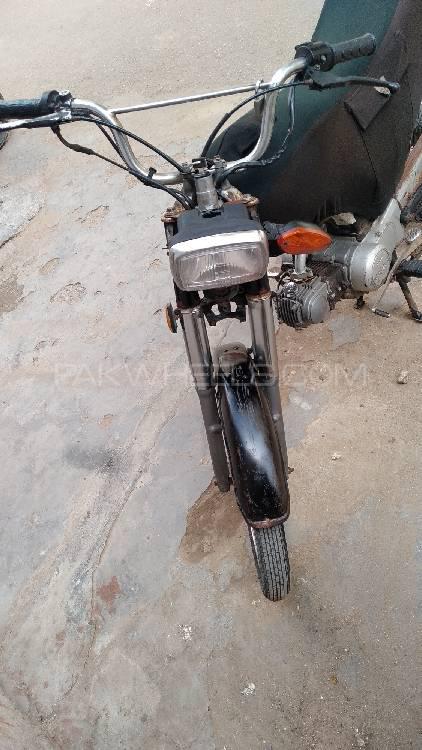 Unique UD 70 2012 for Sale Unique UD 70 2012 for Sale Image-3