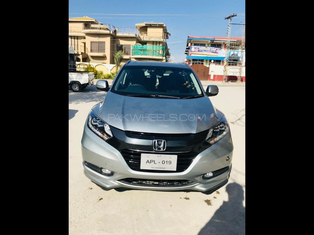 Honda Vezel 2015 for Sale in Abbottabad Honda Vezel 2015 for Sale in Abbottabad Image-2