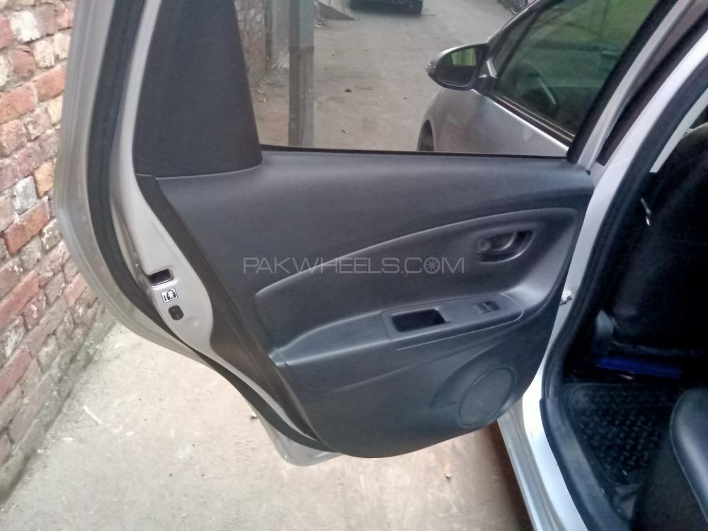 Toyota Vitz 2014 for Sale in Lahore Toyota Vitz 2014 for Sale in Lahore Image-13