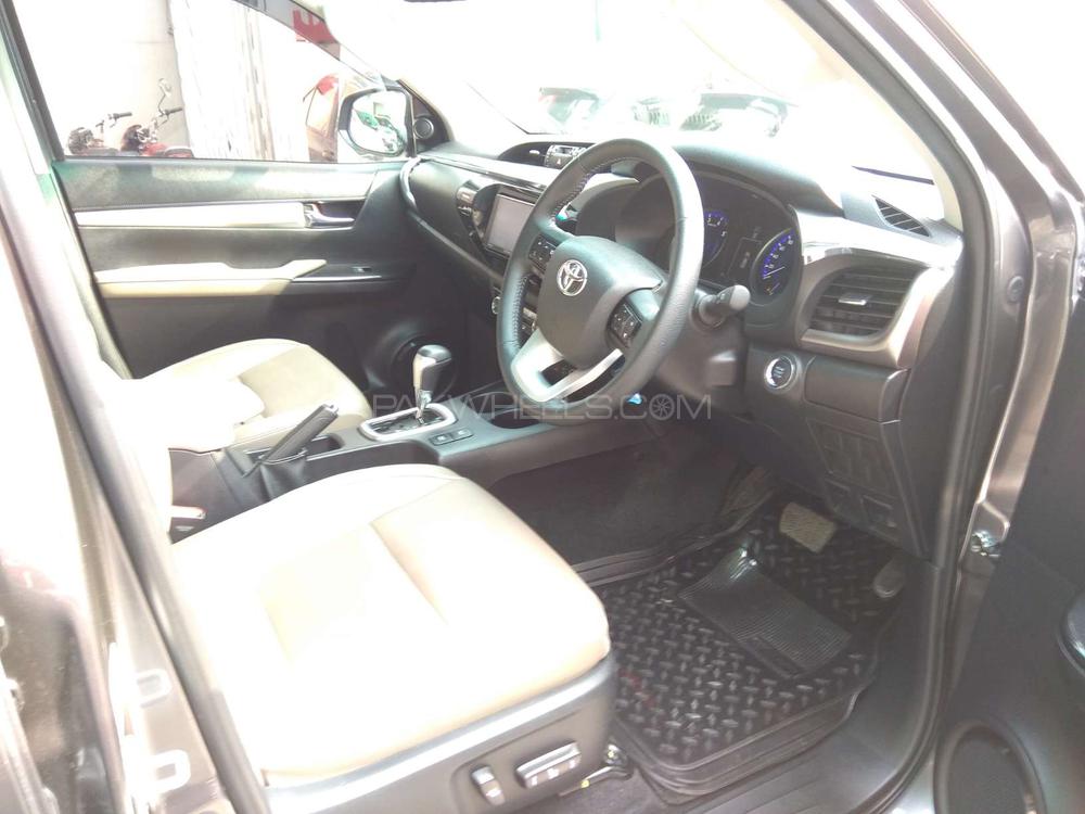 Toyota Hilux 2018 for Sale in Lahore Toyota Hilux 2018 for Sale in Lahore Image-5