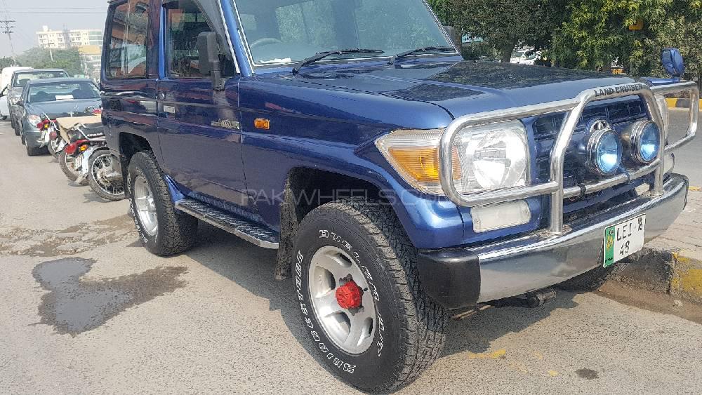 Toyota Land Cruiser 1985 for Sale in Lahore Toyota Land Cruiser 1985 for Sale in Lahore Image-3