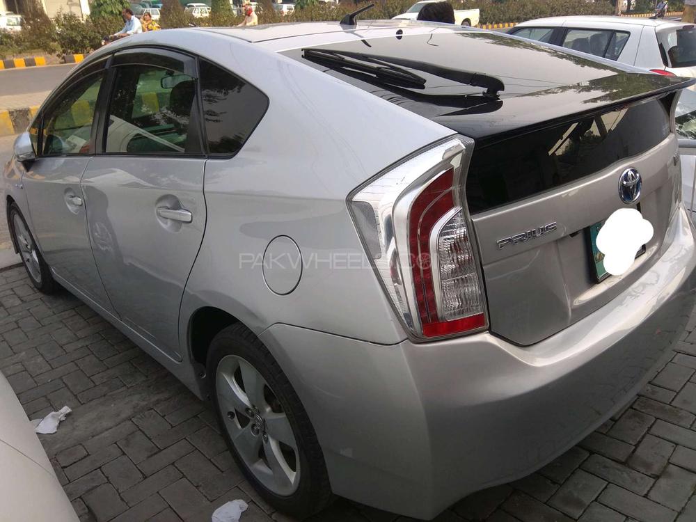 Toyota Prius 2013 for Sale in Lahore Toyota Prius 2013 for Sale in Lahore Image-15