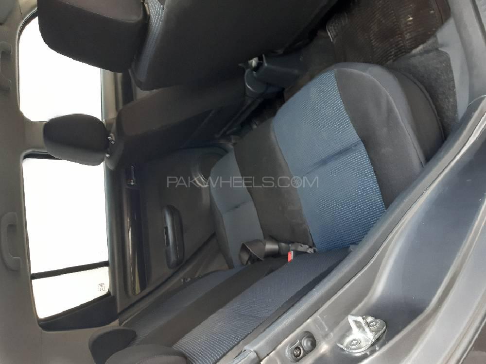 Suzuki Swift 2012 for Sale in Attock Suzuki Swift 2012 for Sale in Attock Image-5