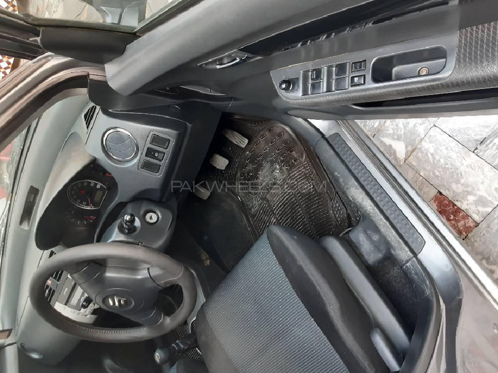 Suzuki Swift 2012 for Sale in Attock Suzuki Swift 2012 for Sale in Attock Image-8