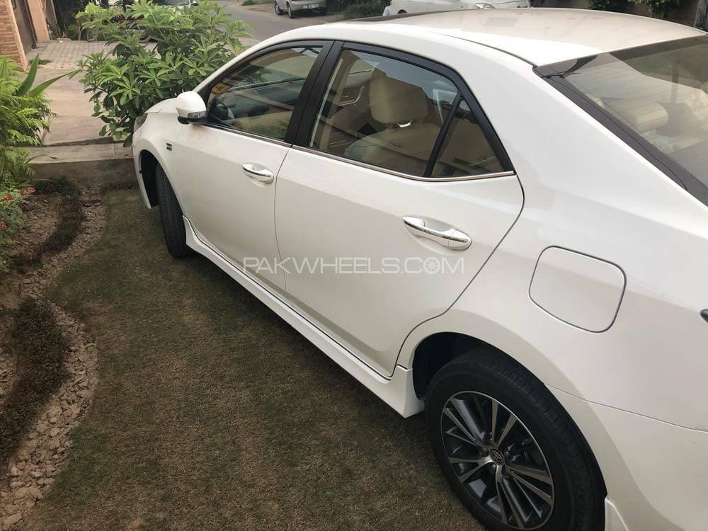 Toyota Corolla 2018 for Sale in Lahore Toyota Corolla 2018 for Sale in Lahore Image-5