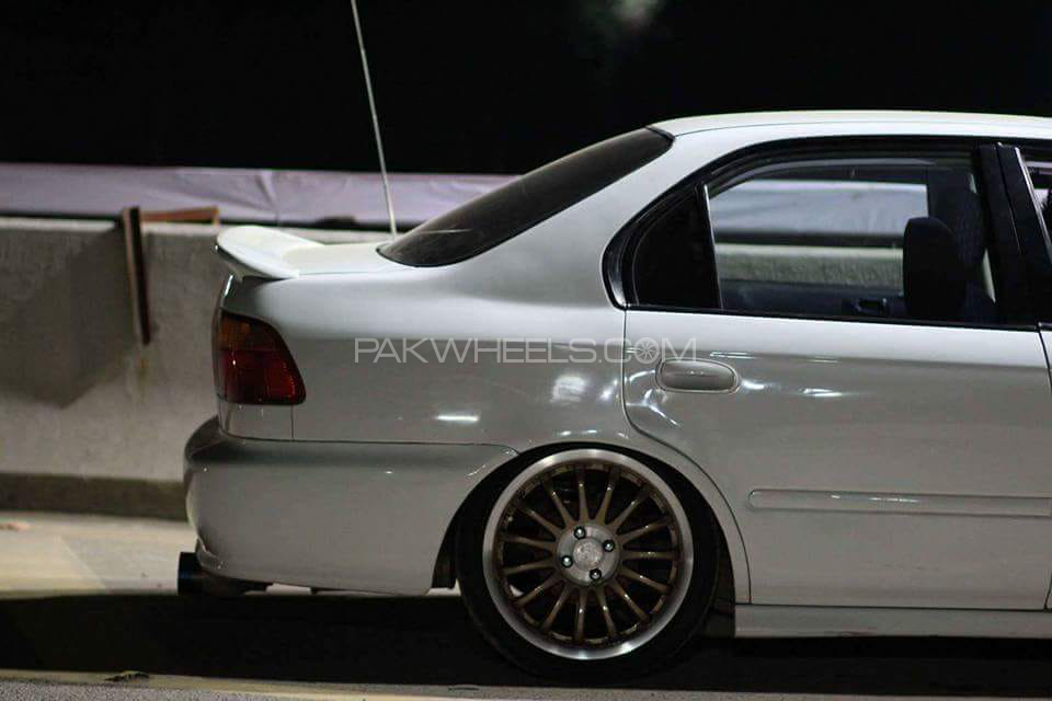 Honda Civic - 2000  Image-1