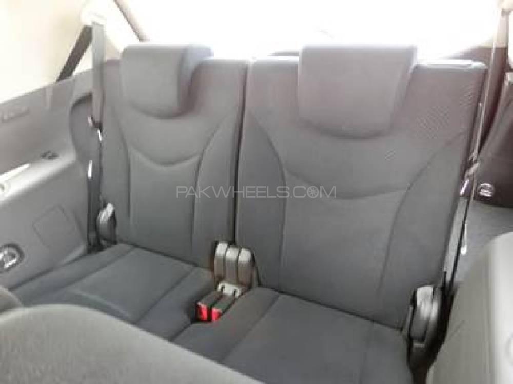 Toyota Prius Alpha 2014 for Sale in Lahore Toyota Prius Alpha 2014 for Sale in Lahore Image-3