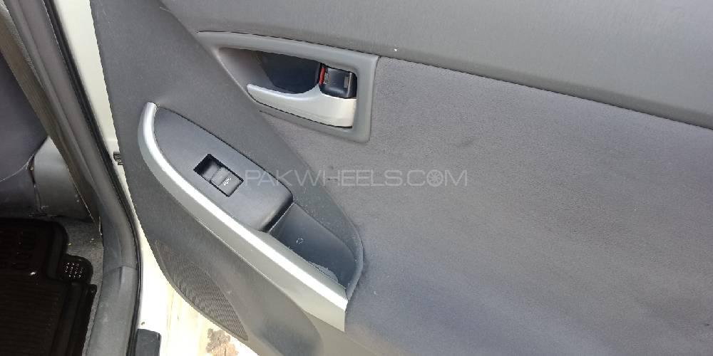 Toyota Prius 2010 for Sale in Peshawar Toyota Prius 2010 for Sale in Peshawar Image-2