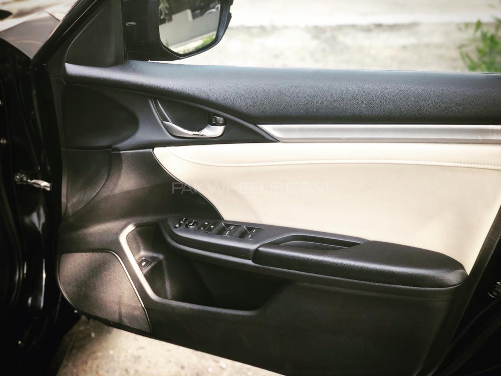 Honda Civic 2016 for Sale in Peshawar Honda Civic 2016 for Sale in Peshawar Image-7