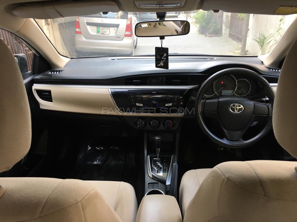 Toyota Corolla 2014 for Sale in Lahore Toyota Corolla 2014 for Sale in Lahore Image-9