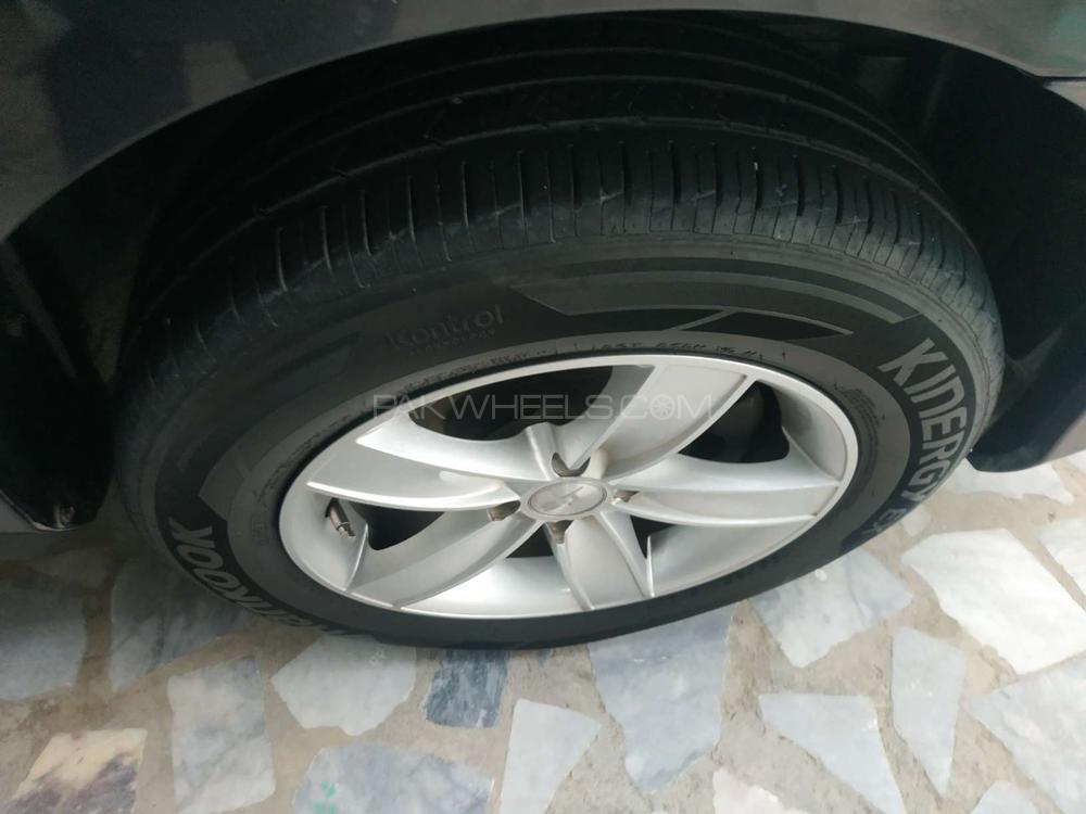 Toyota Corolla Axio 2007 for Sale in Peshawar Toyota Corolla Axio 2007 for Sale in Peshawar Image-4