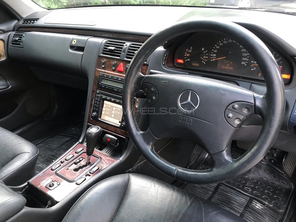 Mercedes Benz E Class 2001 for Sale in Islamabad Mercedes Benz E Class 2001 for Sale in Islamabad Image-7
