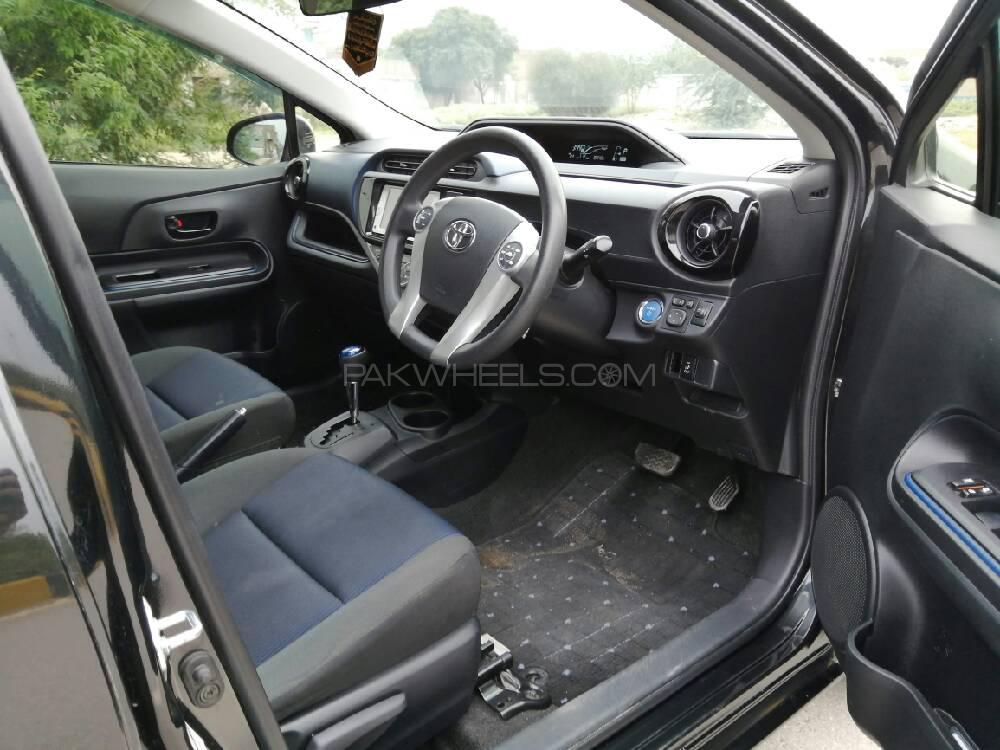 Toyota Aqua 2015 for Sale in Peshawar Toyota Aqua 2015 for Sale in Peshawar Image-9