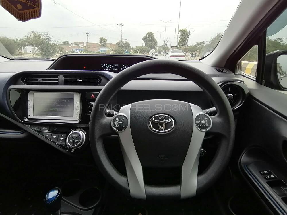 Toyota Aqua 2015 for Sale in Peshawar Toyota Aqua 2015 for Sale in Peshawar Image-11