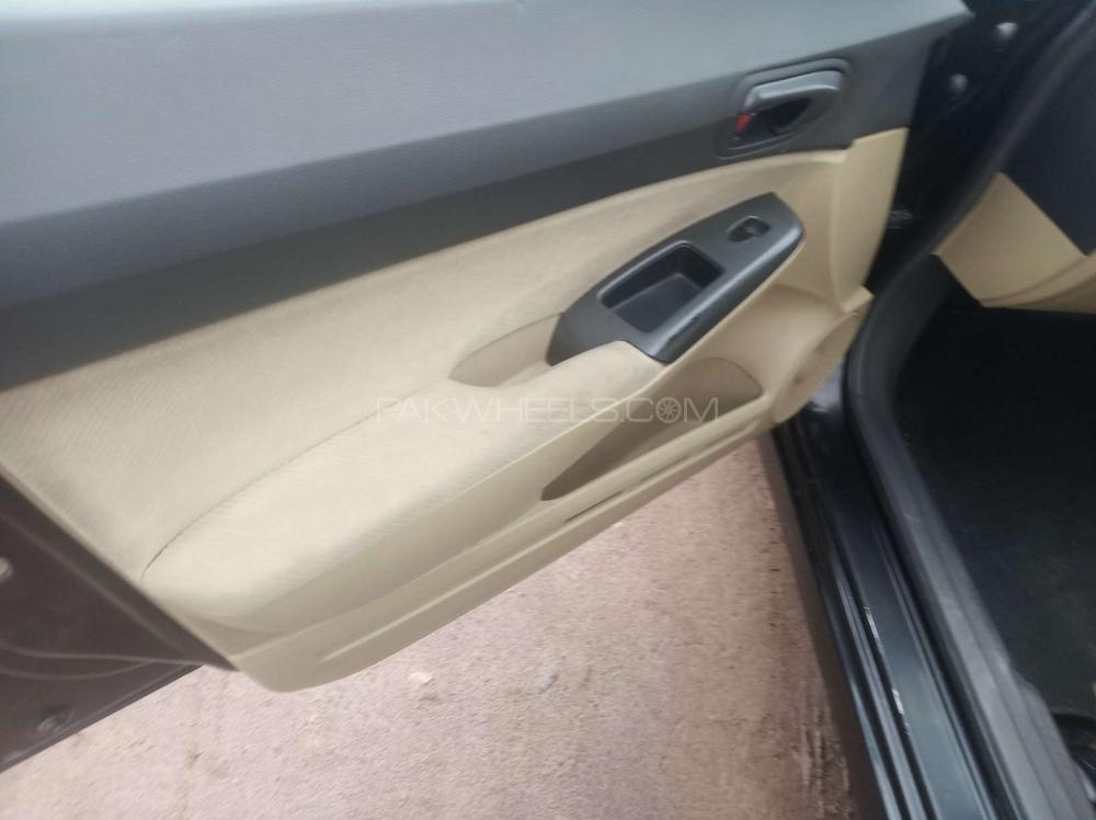 Honda Civic 2011 for Sale in Faisalabad Honda Civic 2011 for Sale in Faisalabad Image-5