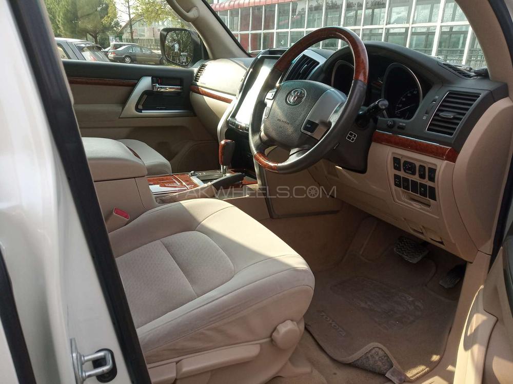 Toyota Land Cruiser 2012 for Sale in Islamabad Toyota Land Cruiser 2012 for Sale in Islamabad Image-11