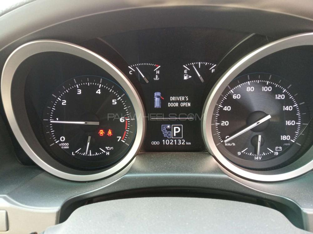 Toyota Land Cruiser 2012 for Sale in Islamabad Toyota Land Cruiser 2012 for Sale in Islamabad Image-12