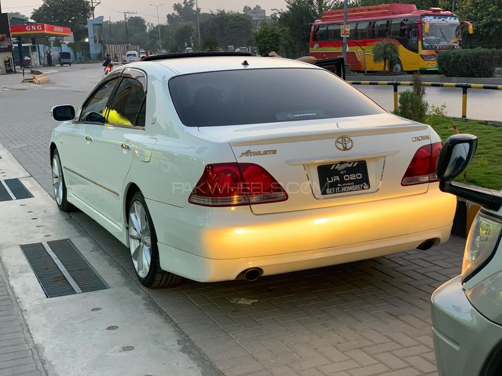 Toyota Crown 2005 for Sale in Islamabad Toyota Crown 2005 for Sale in Islamabad Image-2