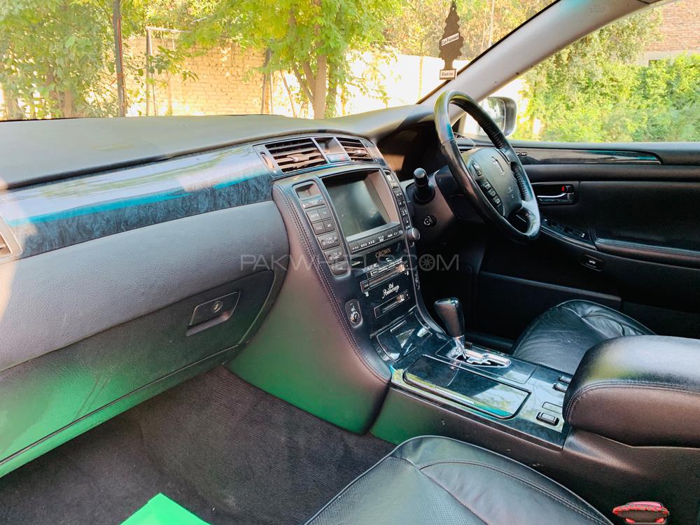 Toyota Crown 2005 for Sale in Islamabad Toyota Crown 2005 for Sale in Islamabad Image-17