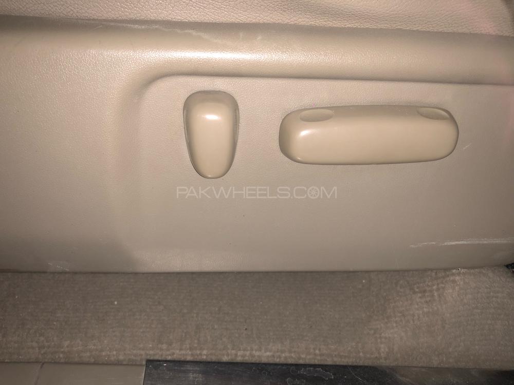 Toyota Hilux 2009 for Sale in Karachi Toyota Hilux 2009 for Sale in Karachi Image-15