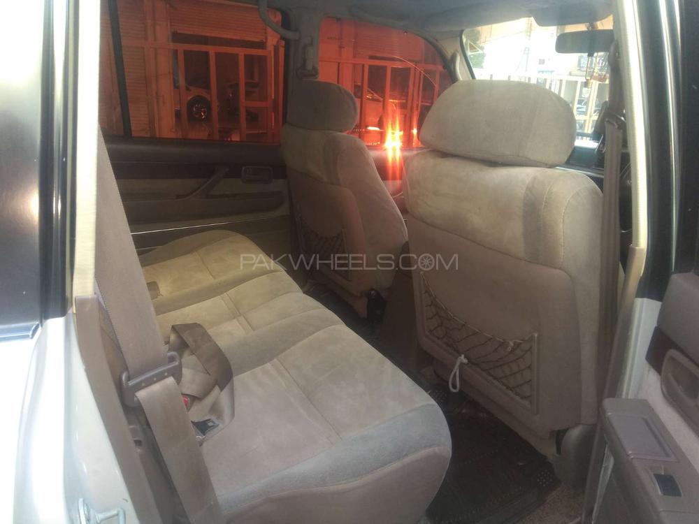 Toyota Land Cruiser 1997 for Sale in Karachi Toyota Land Cruiser 1997 for Sale in Karachi Image-10