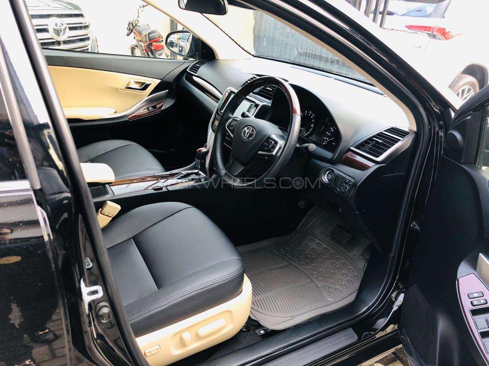 Toyota Premio 2016 for Sale in Lahore Toyota Premio 2016 for Sale in Lahore Image-3