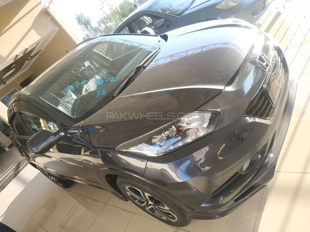 Honda Vezel 2014 for Sale in Peshawar Honda Vezel 2014 for Sale in Peshawar Image-2