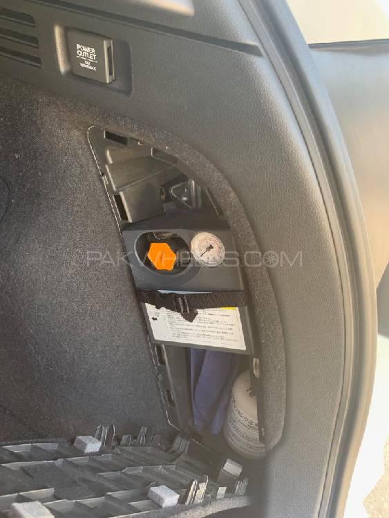 Honda Vezel 2018 for Sale in Hyderabad Honda Vezel 2018 for Sale in Hyderabad Image-4