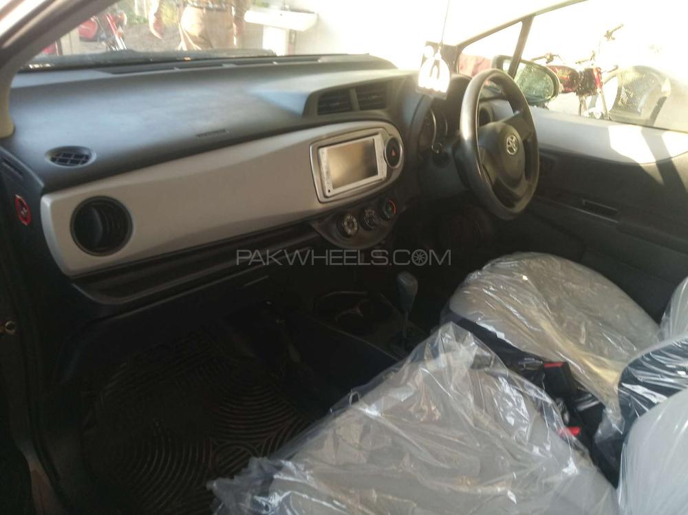 Toyota Vitz 2013 for Sale in Gujranwala Toyota Vitz 2013 for Sale in Gujranwala Image-5