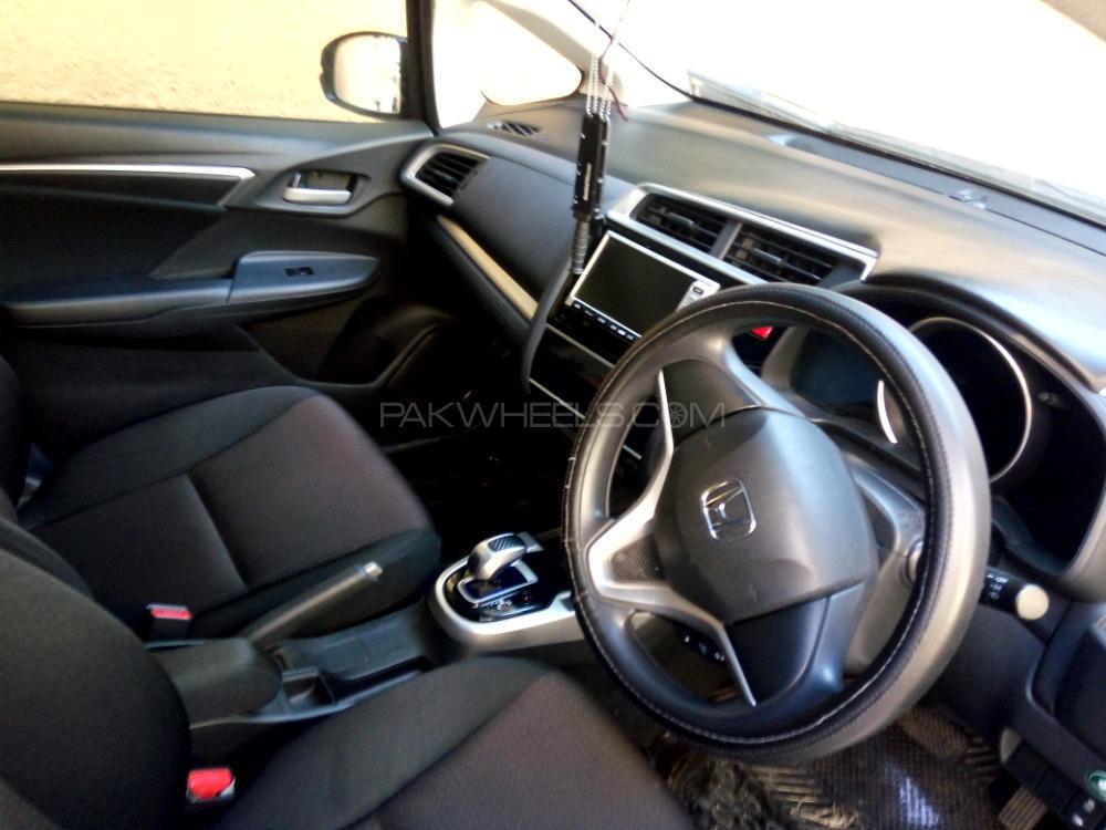 Honda Fit 2014 for Sale in Rawalpindi Honda Fit 2014 for Sale in Rawalpindi Image-7